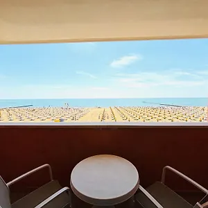 Alpina - Frontemare Centrale - Immobil Relax Appartamento Lido di Jesolo